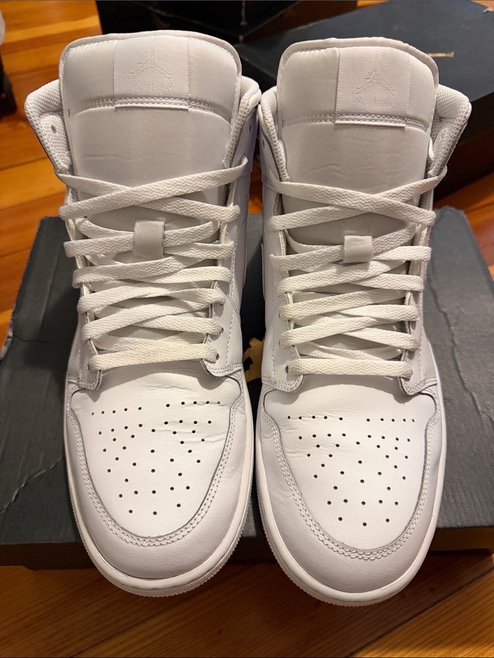 NIke Air Jordan 1 MID 12 Men's White High-Top Leather Sneakers